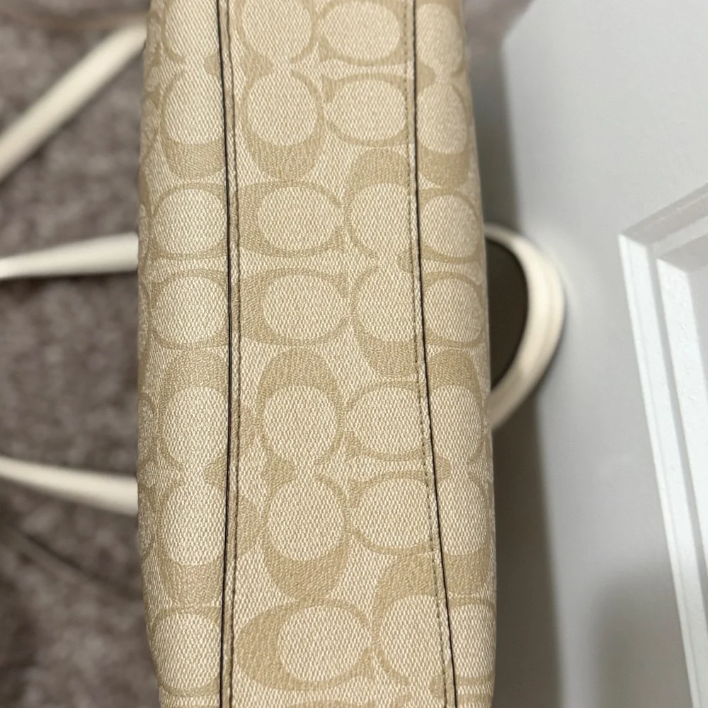 Signature Prairie Satchel & Crossbody.  Light Khaki/Chalk - Picture 4 of 6